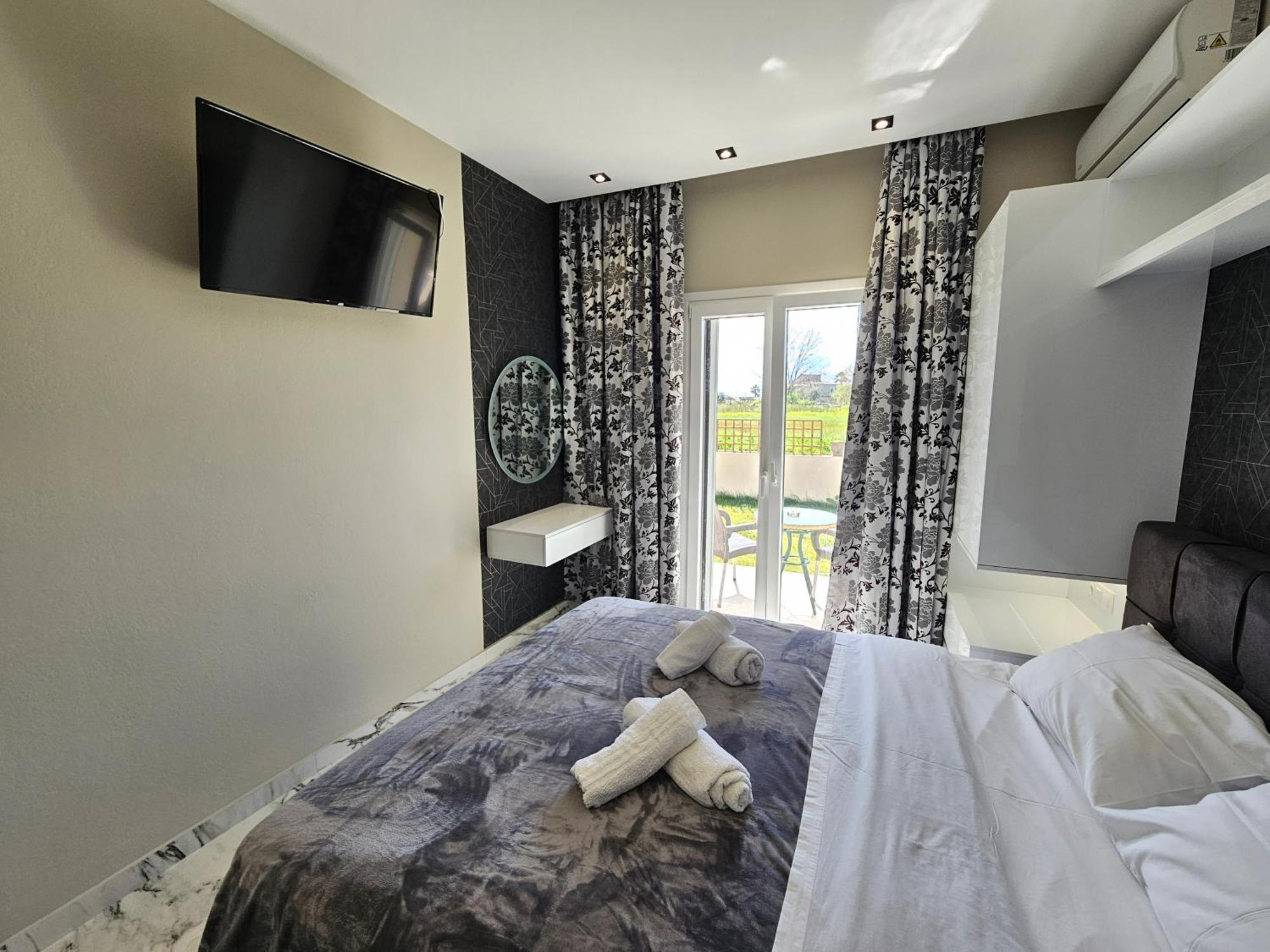 Evelina Luxury Suites In Corfu Ipsos Exterior photo