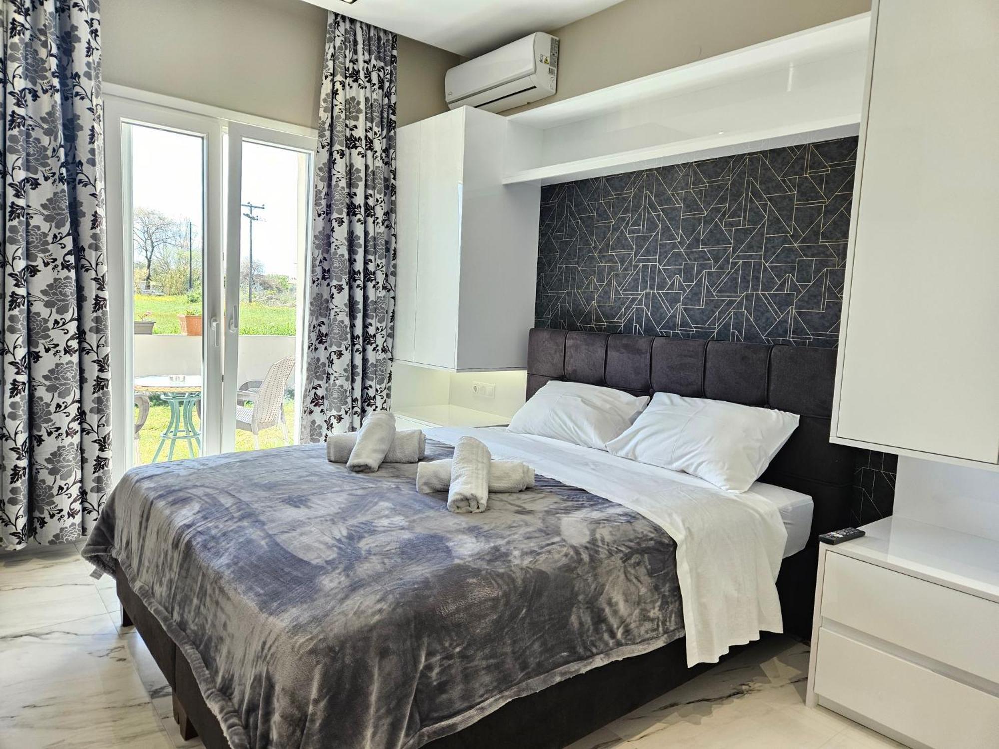 Evelina Luxury Suites In Corfu Ipsos Exterior photo