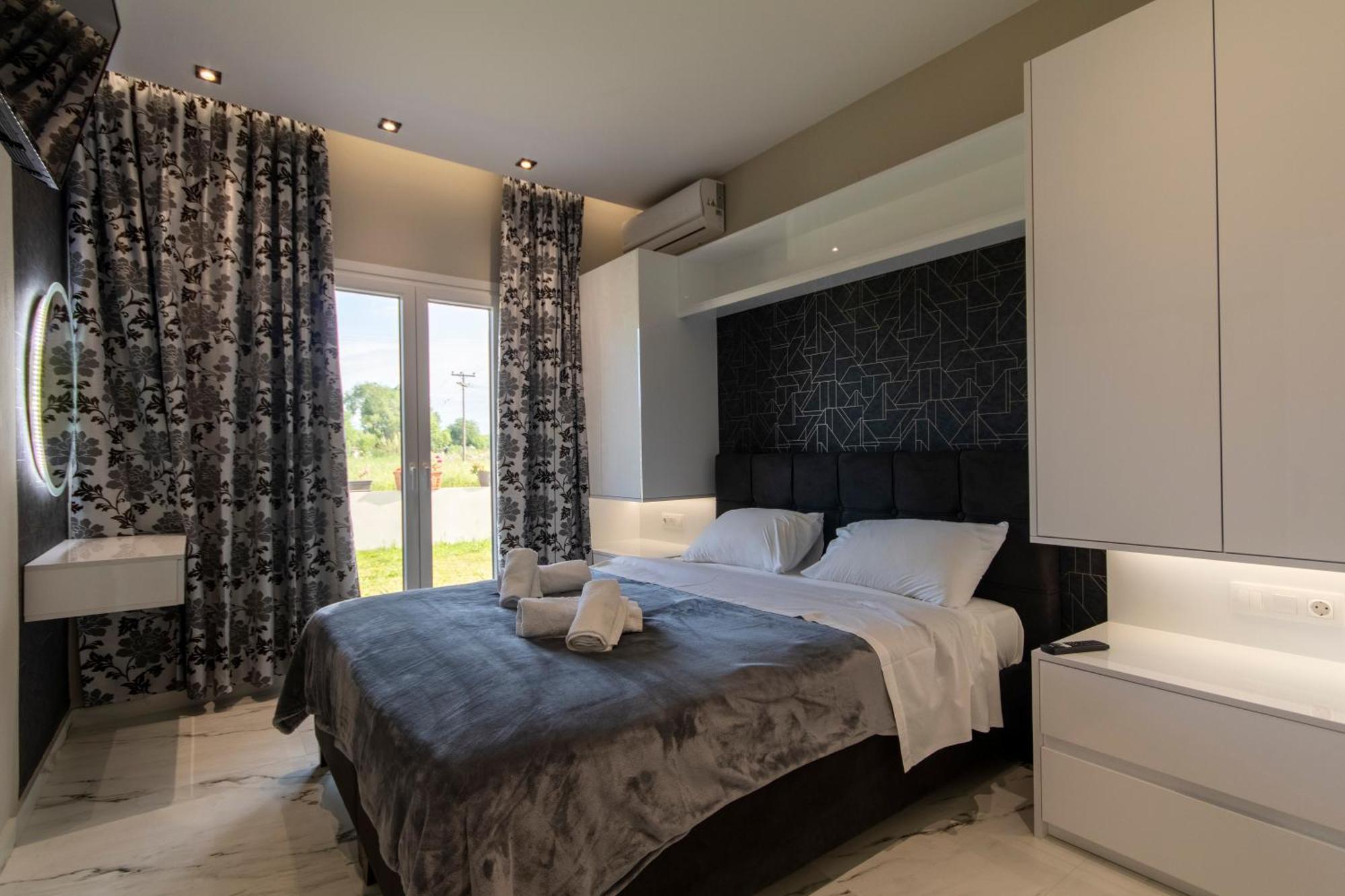 Evelina Luxury Suites In Corfu Ipsos Exterior photo
